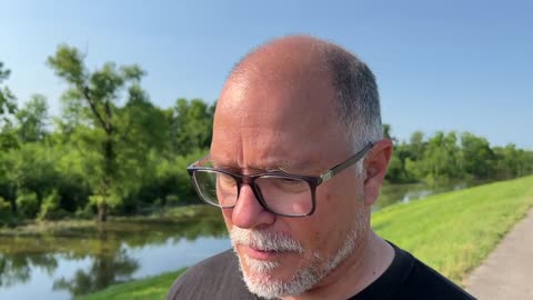 WALKING THE DE SOTO LEVEE TRAIL BRUSLY LA USA