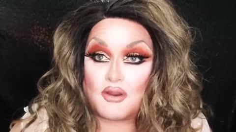 ▶ EXTRAIT-RQ + LIENS parus (25 sept 22) : Drag Queen - Exposing Children To Drag Shows