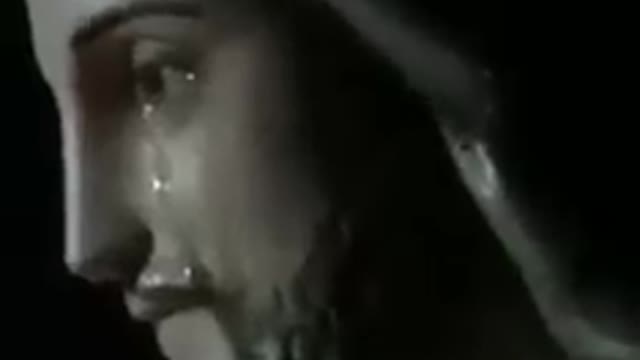 “Una statua di Gesù piange a Torino!! I fedeli gridano al miracolo. La Curia apre un’indagine”.😢💖😢