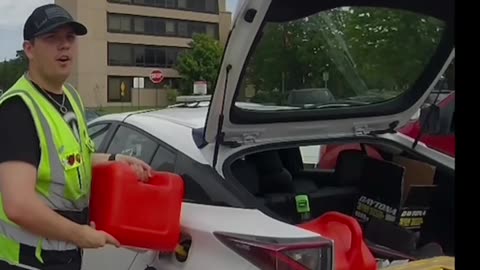 Tiny But Mighty! Our Road Rescue Prius 🚗🌫️