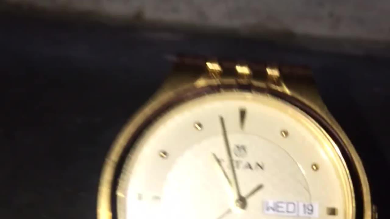 Beat voice rewiew of Titan Watch.