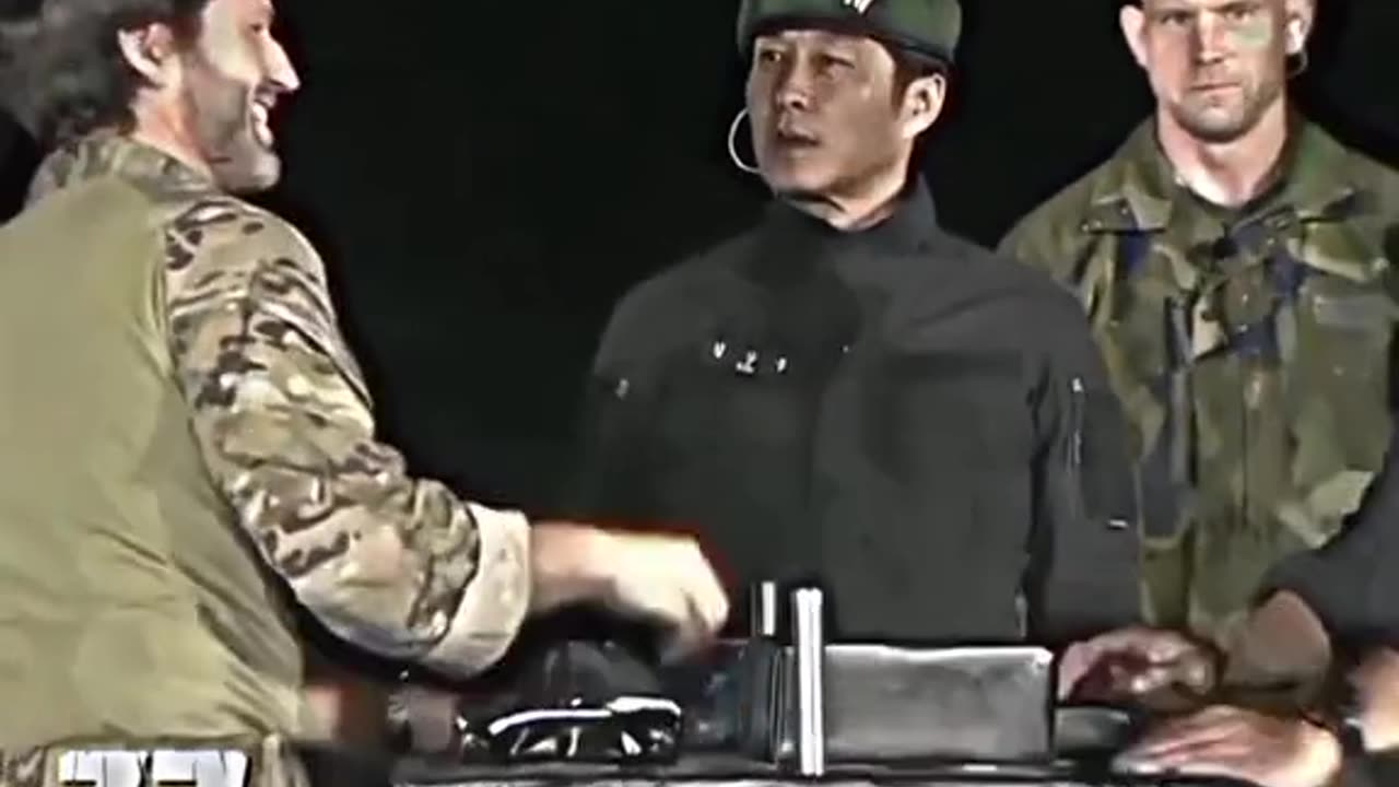 Army arm wrestling contest