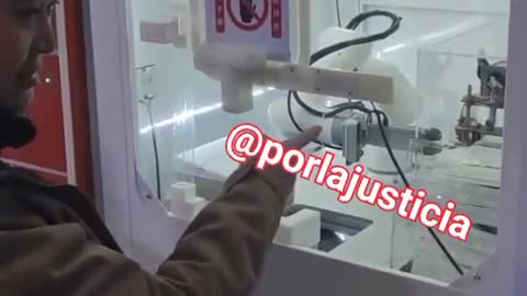 Locura Covid 17: máquina para hacer PCR