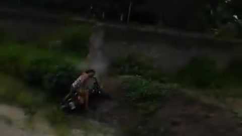 2 Girls 1 Bike