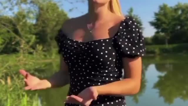 trend dancing girl