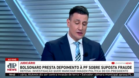 Jair Bolsonaro presta depoimento à PF sobre suposta fraude