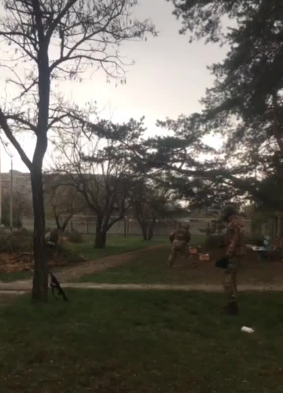 Ukraine War - Ukrainian militants fire mortars under cover of residential buildings