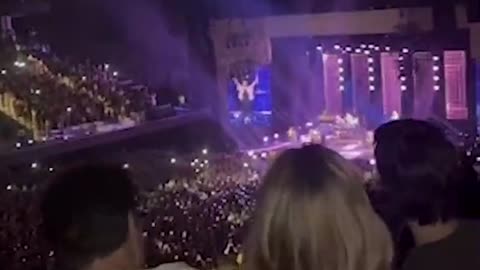 Liam Payne attends One Direction pal Niall Horan concert in Argentina e-mail 114