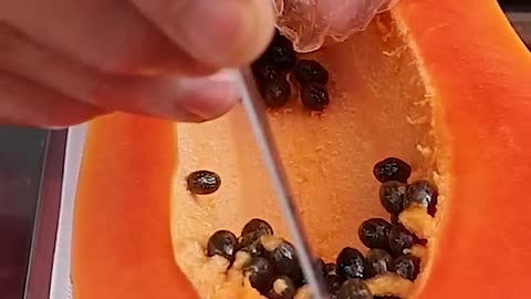 Satisfying fresh fruit cutting