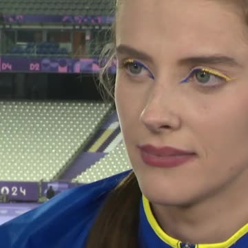 Yaroslava Mahuchikh, tras ganar el oro en salto de altura representando a Ucrania.