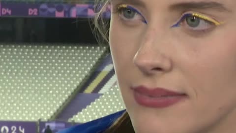 Yaroslava Mahuchikh, tras ganar el oro en salto de altura representando a Ucrania.