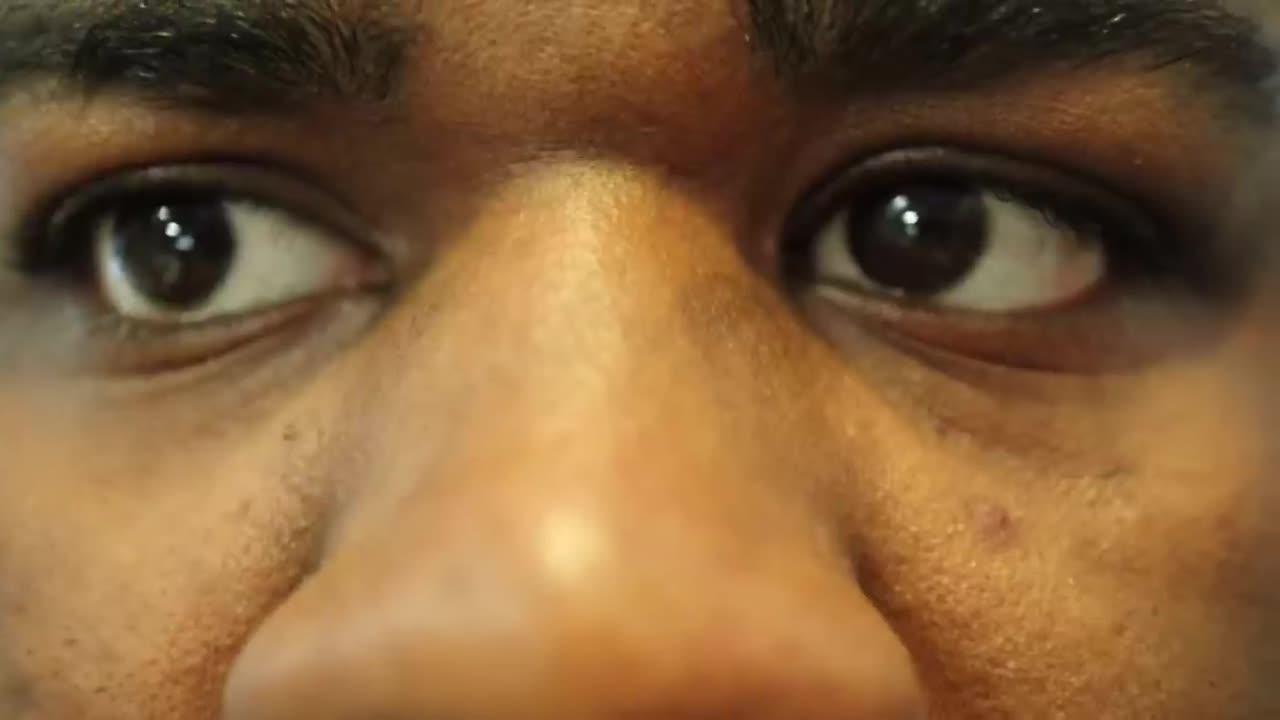 That One Friend That Would Always Screen Peek On Split Screen Games