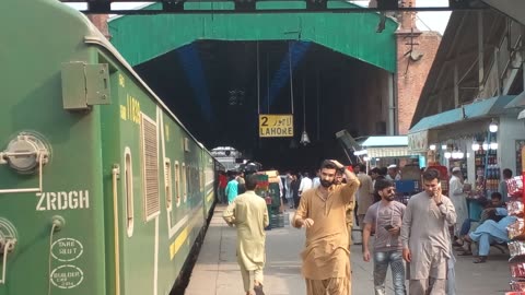 Lahore Station for the first time 😱