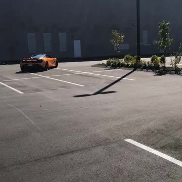 Wife driving the Mclaren 720s!!