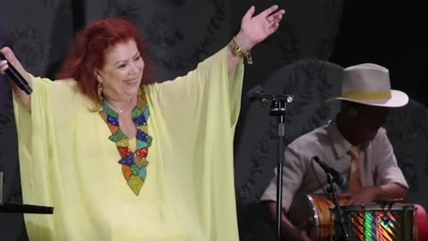 06 - Beth Carvalho - Coisa de Pele