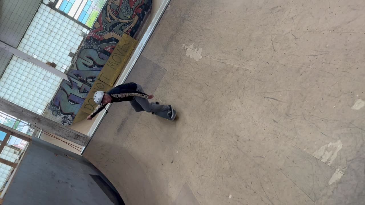 KickFlip RockTheFakie in the Mini