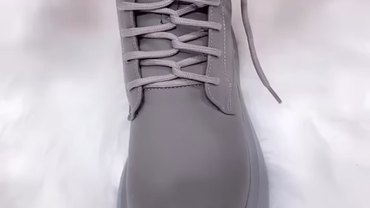 Trending video tie the shoelaces