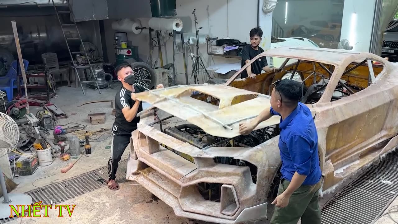 Build a Ford Mustang GT 500 Sports Car from an Old Toyota for $300