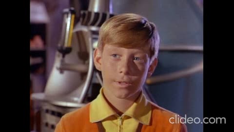 UNCLE FRANK REACTS TO LOST IN SPACE (original 1960s)