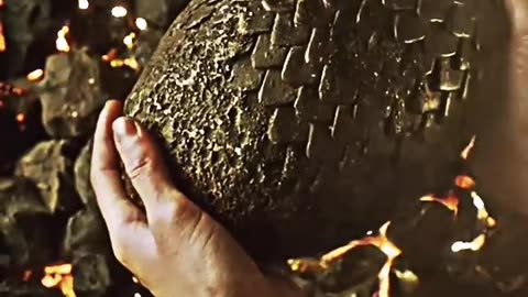 The birth of daenyres dragons - Game of thrones