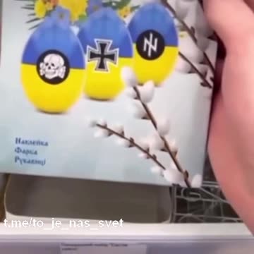 Velikonoční vejce s nacistickými symboly se dnes prodávají na Ukrajině