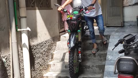 Honda deluxe 125
