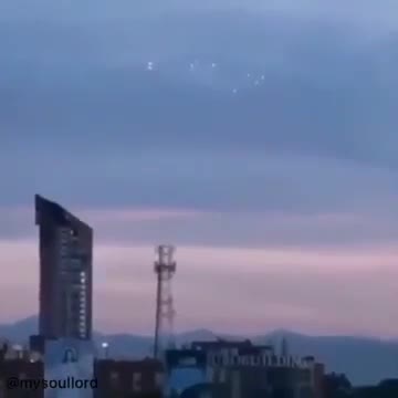 FLEET OF UFOs EXTRATERRESTRIAL ORB FORMATION CHARIOTS OF GOD ANGELS🕎Psalms 68:17 “The chariots”