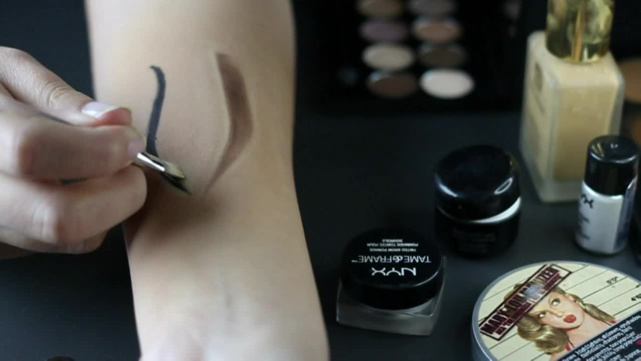 Detailed cut crease eye makeup tutorial
