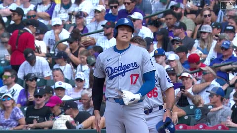 Shohei Ohtani steals his 59th base of the season