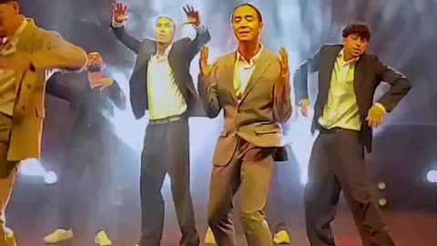 TheQuickstyle new dance performance live 😍