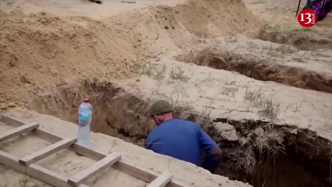Seven graves found in Russia, each with at least 995 "Wagner" members buried