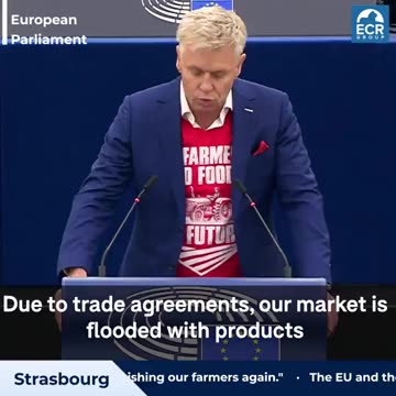 The T-shirt says “No farmers, no food”