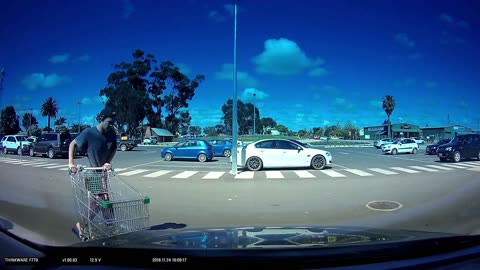 "Unbelievable Dash Cam Footage: Crazy Moments Caught on Camera!"