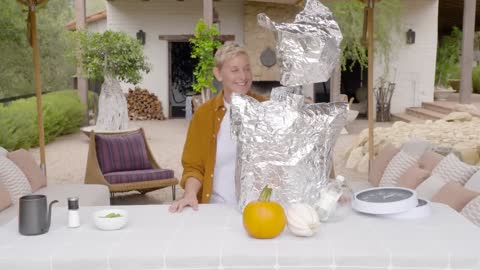 Last-Minute Halloween Costume Ideas Time For Yourself... with Ellen (Episode 2)