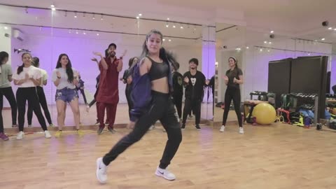 CHOGADA TARA - DARSHAN RAVAL - DHANASHREE VERMA - LOVERATRI -BOLLYWOOD GARBA - Salman khan