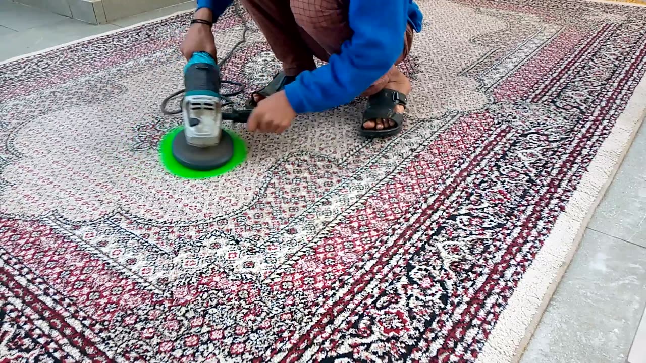 Carpet Cleaning with gerandar Machine