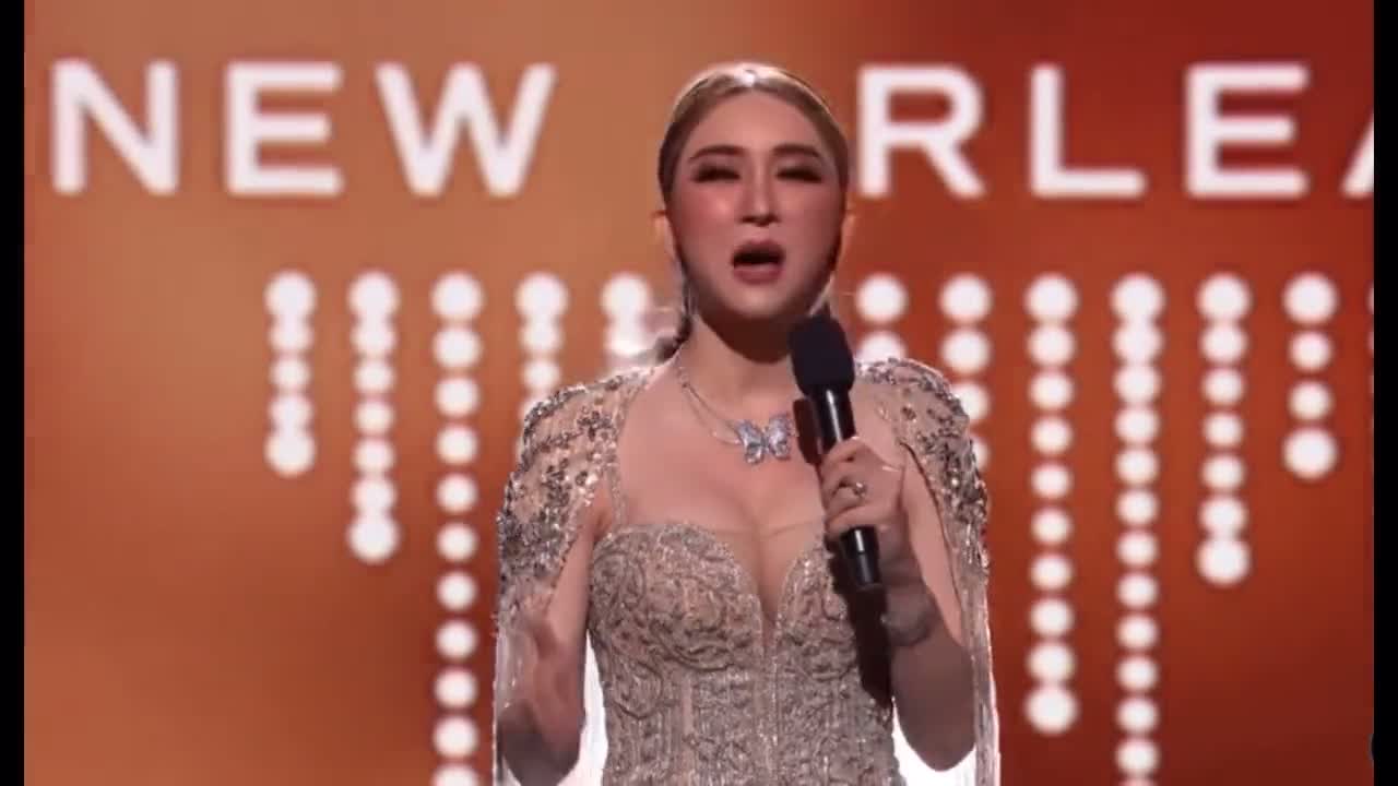 Trans Miss Universe owner says "from now on, it’s gonna be ran by weeemen." NEWSFLASH! You’re a DUDE!