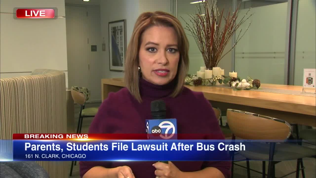 Hockey players sue driver, trucking companies over bus crash: lawyers