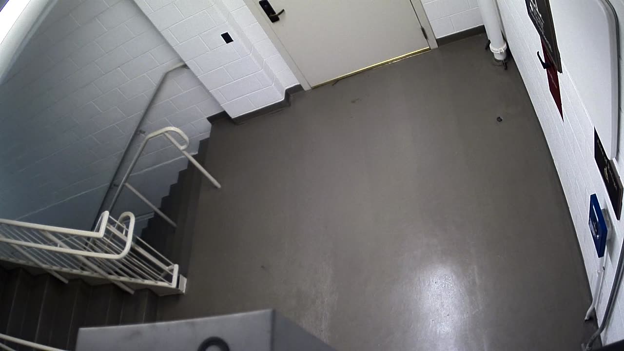 7041CVCLLStair6_2021-01-06_01h40min26s137ms.mp4