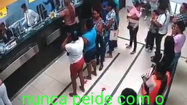 NEVER FART WITH YOUR PHONE IN YOUR POCKET / NUNCA PEIDE COM O CELULAR NO BOLSO