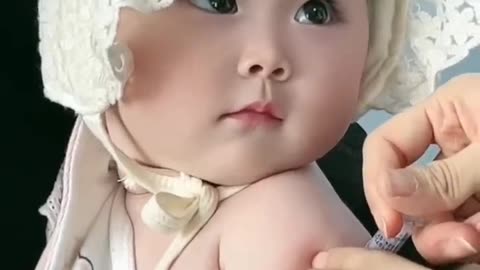 Cute Baby Girl Reaction
