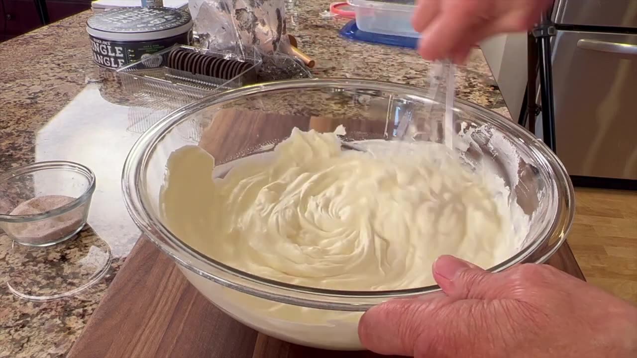 Homemade Cookies and Cream Ice Cream - No Churn, No Ice Cream Maker Required!