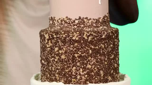 Behind the scenes of my cake videos