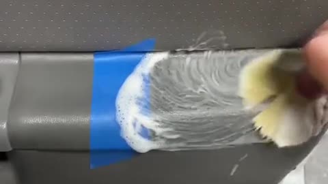 Fine washing, corner seam brushing, gap brushing, air conditioning tuyere hub mesh detail brushing