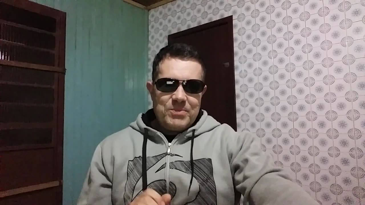 Don Sandro | GASTRITE FEMININA e sua total inépcia ao falar sobre o que não sabe!!