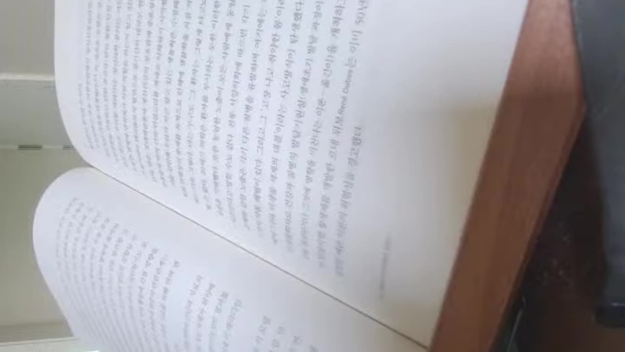 우울증약이 우울증을키운다,켈리브로건,건강,다이어트,만성염증,현대정신의학,세로토닌모델폐기,미생물세계, 르네뒤보, 항생제, 신경전달물질,식이성분,림프계,네이처,정신신경면역학