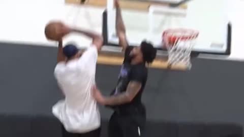 Javale McGee defies GRAVITY 😳