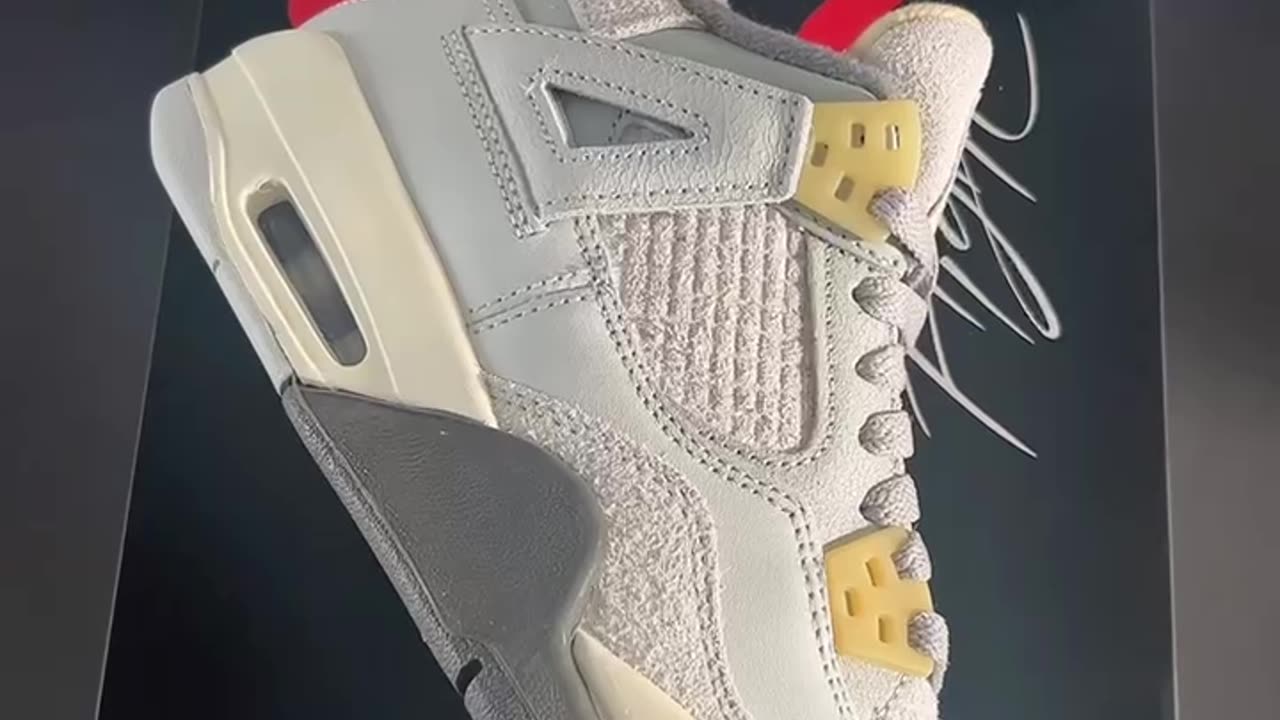 Jordan 4 Retro Craft Photon Dust