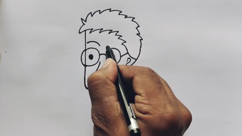 Boy drawing for new beginners