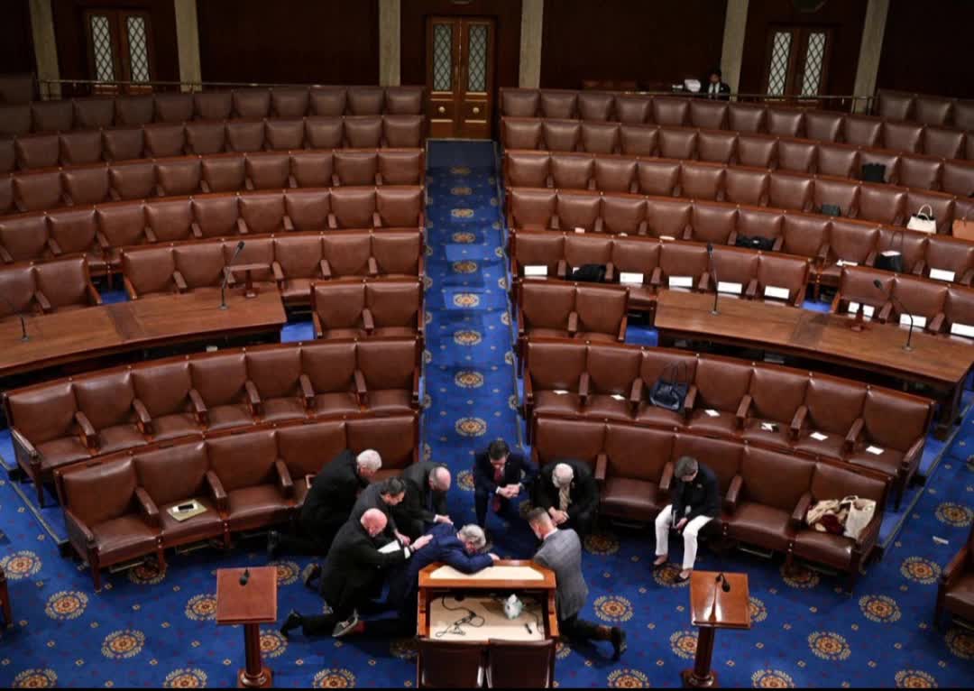 Republican McCarthy gains support in 12th U.S. House leadership vote